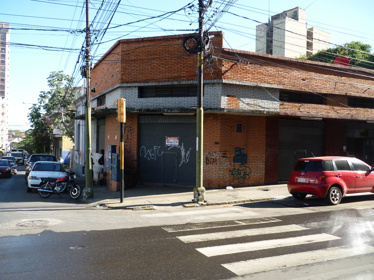Salón en Asunción – CENTRO – Montevideo esq. Oliva