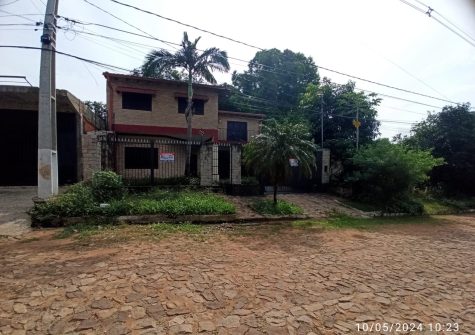 Casa en Lambaré – zona Comisaría 16 (San Isidro) – sobre Amanecer
