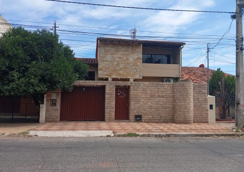CASA en ASUNCIÓN – Bo. San Vicente – zona COPACONS