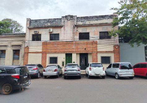 OFICINA en centro Asunceno –  zona plaza Uruguaya