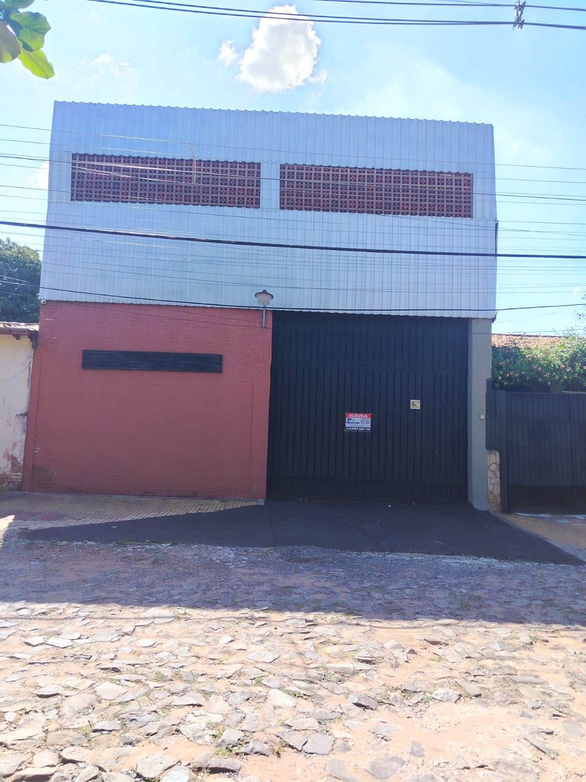 TINGLADO con excelente ubicación en Barrio Palomar – a cuadras de la Avda. Gral. Santos