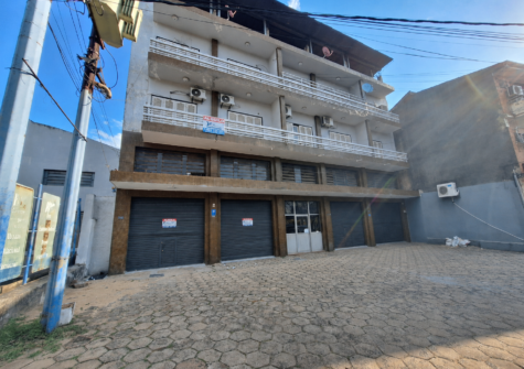 SALÓN en Asunción – sobre Avda. Fndo. de la Mora – zona INC