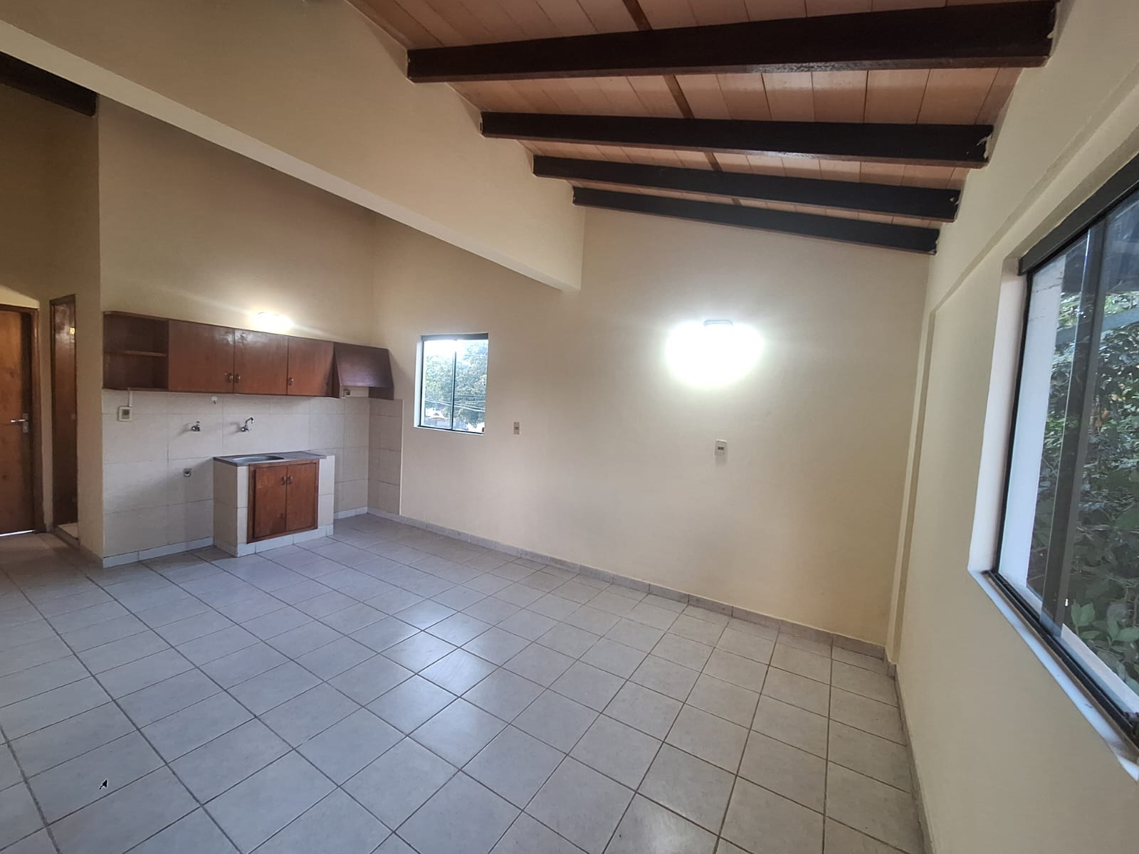 Departamento en Luque Mora Cue – zona comisaria 28 — 2/5